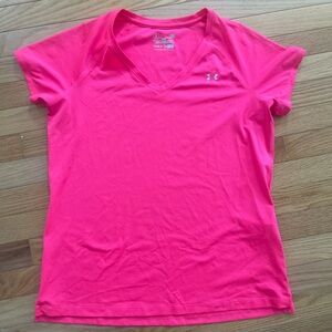 Under Armour Women’s HeatGear Fitted Workout Shirt – Size Large | Hot Pink